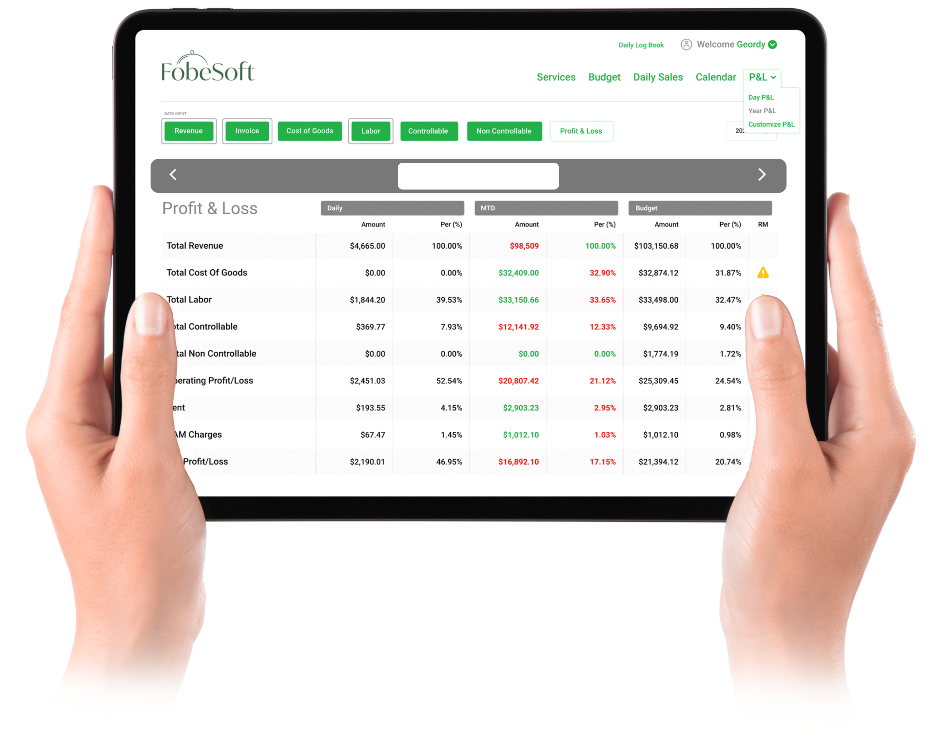 Restaurant manager using Fobesoft software for daily P&L reports